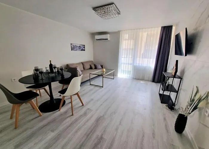 Central Luxe - Elisha * Varna